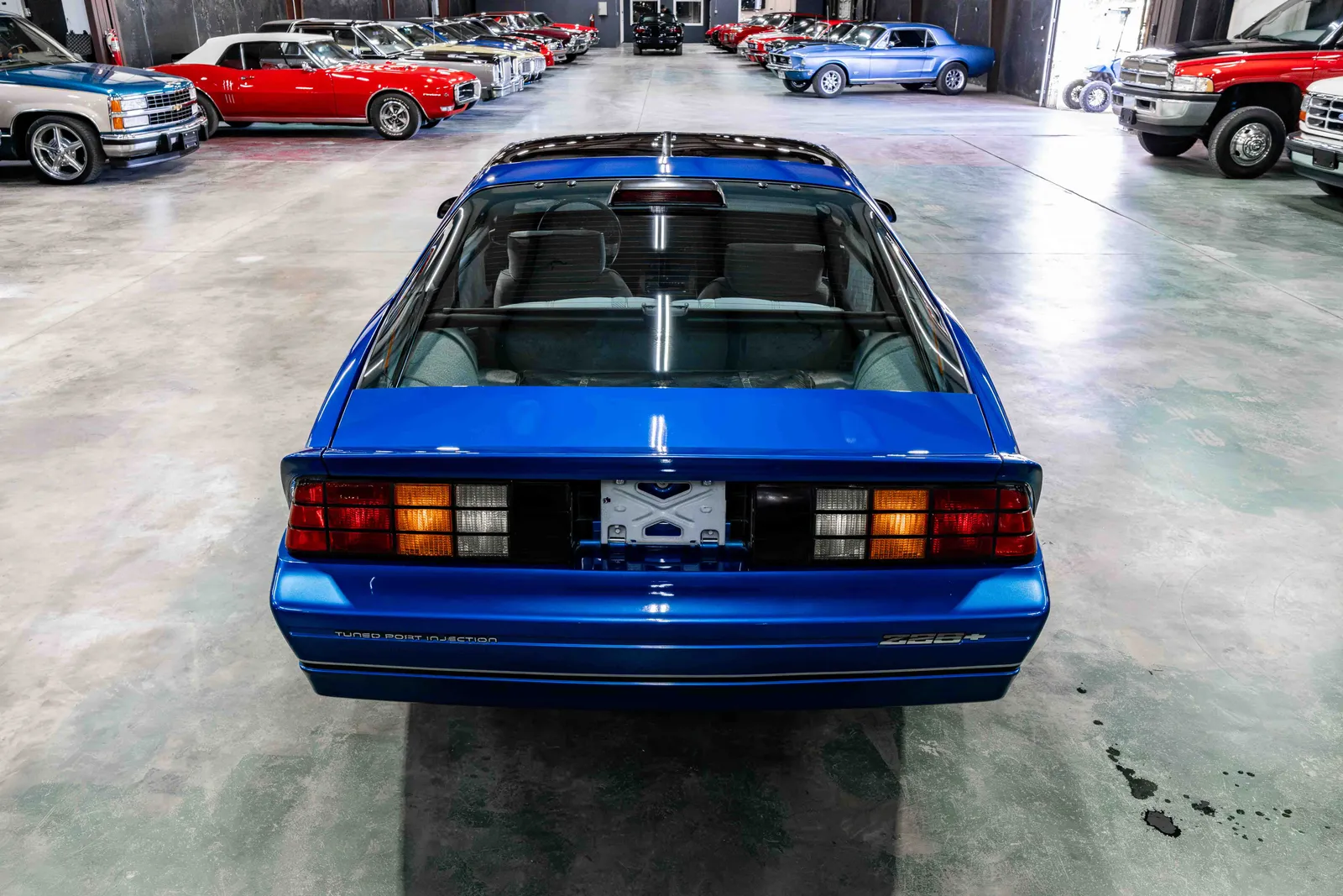 1986-Chevrolet-Camaro-Bright Blue Metallic-141804-36.jpg